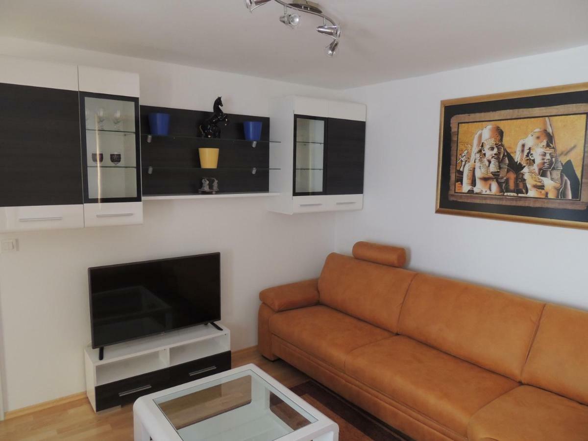 Apartma โบเว็ก ภายนอก รูปภาพ