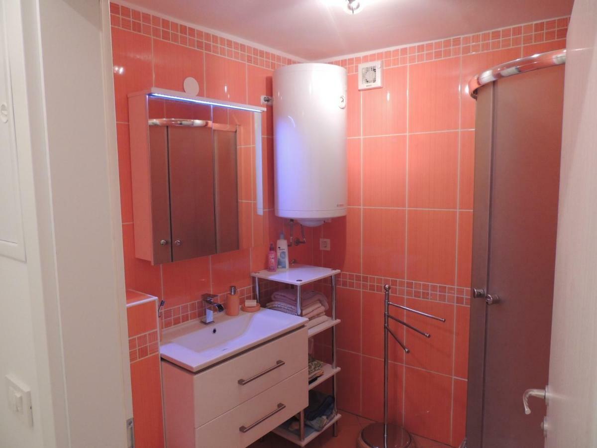 Apartma โบเว็ก ภายนอก รูปภาพ